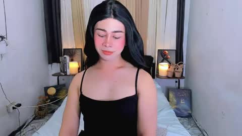 expensive_elise online show from June 2026 03:39:02 PM