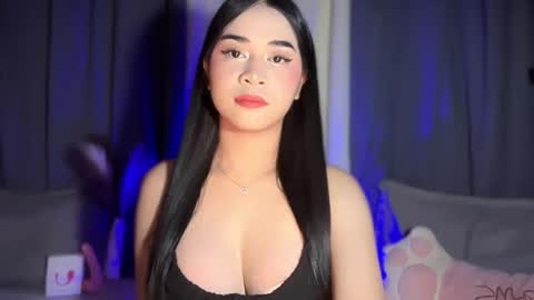 Snapshot of expensivets_chloe chatting on October 2025 10:27:02 AM chloee online show from October 2025 10:27:02 AM