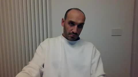 Extro online show from November 2025 10:52:01 PM