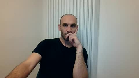 Extro online show from April 2026 09:24:01 PM