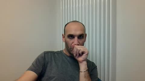 Extro online show from April 2026 10:03:01 PM