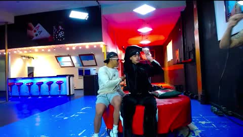 extrangers online show from September 2025 11:33:02 AM