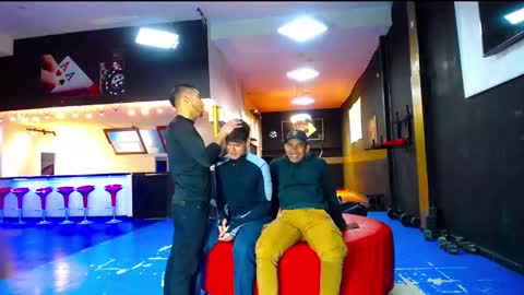 extrangers online show from September 2025 11:34:02 AM