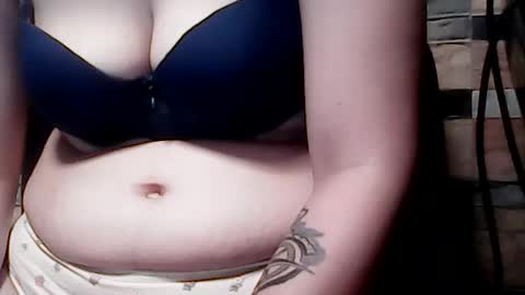 Snapshot of extremelydmilkyboobs chatting on June 2026 10:15:01 AM extremelydmilkyboobs online show from June 2026 10:15:01 AM