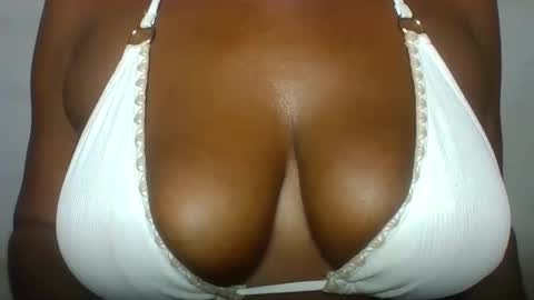 extremelywetgirl_ online show from April 2026 06:27:01 AM