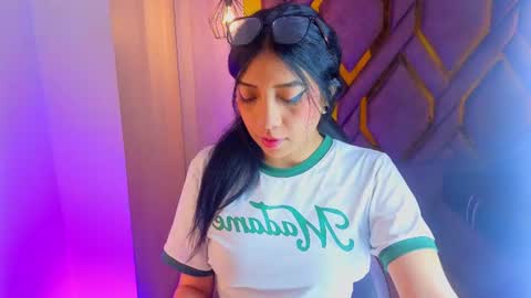 Snapshot of ey_im_simone_ chatting on June 2026 12:24:02 PM online show from June 2026 12:24:02 PM