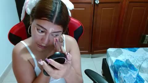 Nadia online show from October 2025 08:48:02 PM