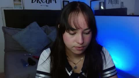 eymmy_24 online show from September 2025 02:22:02 AM