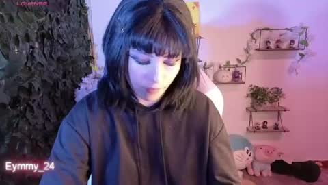 Snapshot of eymmy_24 chatting on July 2026 01:47:01 AM eymmy_24 online show from July 2026 01:47:01 AM