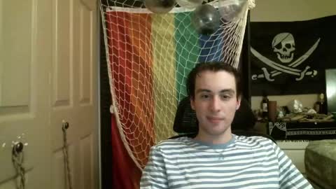 Ezra Naamah online show from April 2026 02:39:01 AM