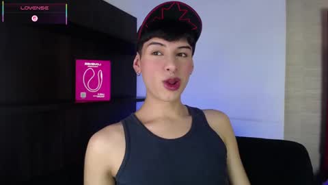 Snapshot of ezra_storm chatting on October 2025 04:59:01 AM Juan online show from October 2025 04:59:01 AM