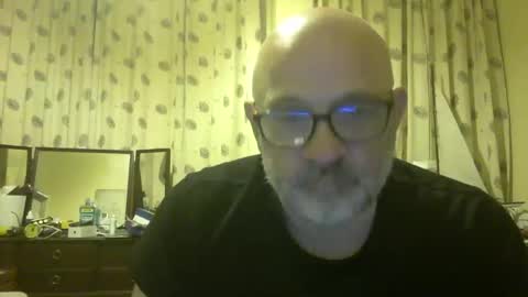 Snapshot of f1zzeek chatting on May 2026 10:05:02 PM f1zzeek online show from May 2026 10:05:02 PM