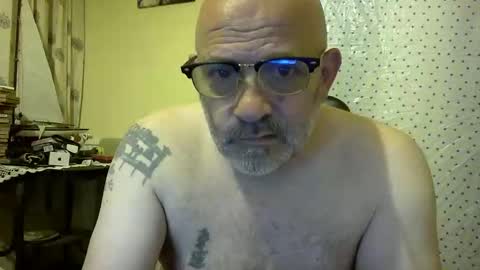 Snapshot of f1zzeek chatting on June 2026 11:09:02 PM f1zzeek online show from June 2026 11:09:02 PM