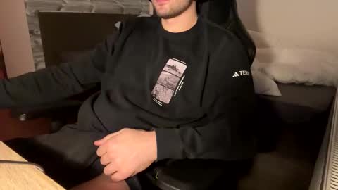 Snapshot of fabian_196 chatting on December 2024 04:17:01 PM Call me bitch online show from December 2024 04:17:01 PM