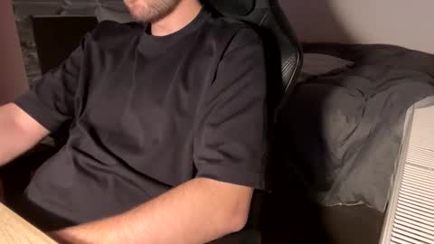 Snapshot of fabian_196 chatting on December 2024 07:03:02 PM Call me bitch online show from December 2024 07:03:02 PM