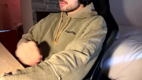 Snapshot of fabian_196 chatting on January 2025 11:26:01 AM Call me bitch online show from January 2025 11:26:01 AM