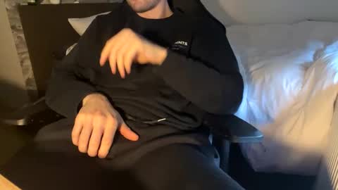 Snapshot of fabian_196 chatting on February 2025 04:18:01 PM Call me bitch online show from February 2025 04:18:01 PM