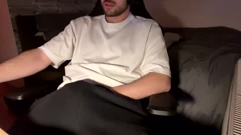 Snapshot of fabian_196 chatting on February 2025 07:17:02 PM Call me bitch online show from February 2025 07:17:02 PM