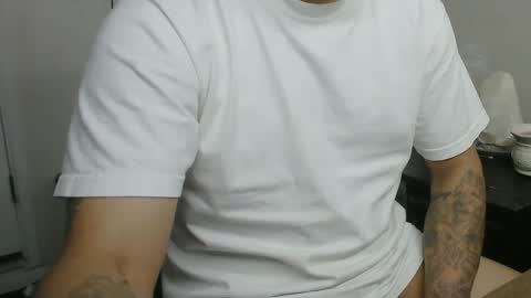 Snapshot of faded805 chatting on February 2025 07:18:01 AM Mark online show from February 2025 07:18:01 AM