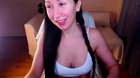 Elli  online show from September 2025 03:50:02 PM