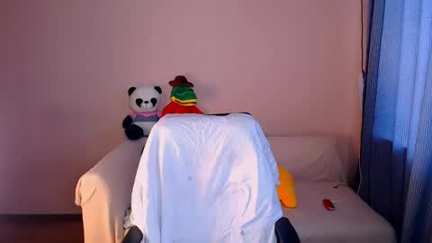 Snapshot of fairy_elli_hot chatting on May 2026 03:47:01 AM Elli online show from May 2026 03:47:01 AM