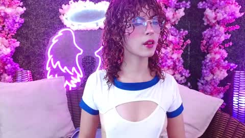 Snapshot of fairy_sweet_ chatting on January 2025 08:30:02 PM FAIRY online show from January 2025 08:30:02 PM