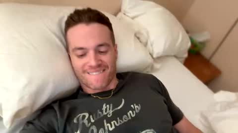 Travis online show from February 2025 11:45:01 PM