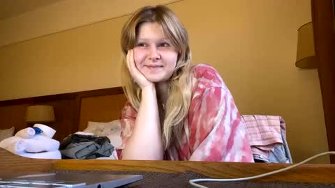 Arisha online show from December 2024 02:54:02 PM