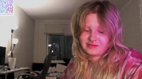 Arisha online show from February 2025 05:04:01 PM