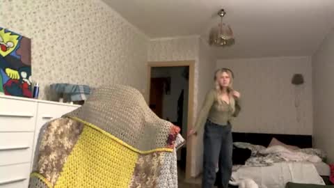 Arisha online show from September 2025 06:20:01 PM