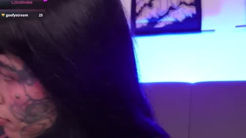 Snapshot of fairyflexxx chatting on October 2025 03:39:02 AM Fairy online show from October 2025 03:39:02 AM
