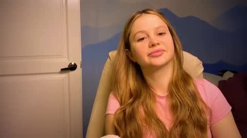 Ilona online show from October 2025 07:20:02 AM