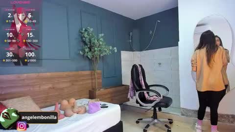 Snapshot of fallen_angel999777 chatting on October 2025 12:36:01 PM Megan 630 1330 -5 online show from October 2025 12:36:01 PM