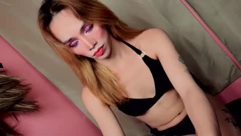 Snapshot of familystroke_twinny8 chatting on February 2025 10:40:02 AM Alexandra x Alexandro online show from February 2025 10:40:02 AM