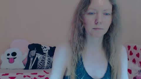 Snapshot of fanatka chatting on March 2026 05:35:01 AM BUNNYGal online show from March 2026 05:35:01 AM
