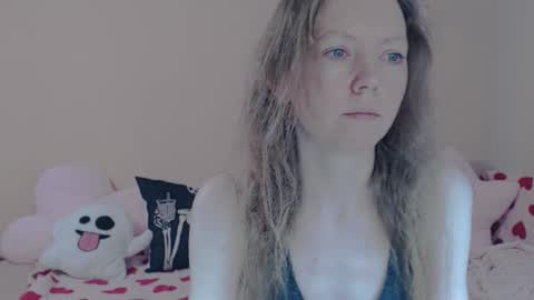 Snapshot of fanatka chatting on March 2026 05:44:02 AM BUNNYGal online show from March 2026 05:44:02 AM