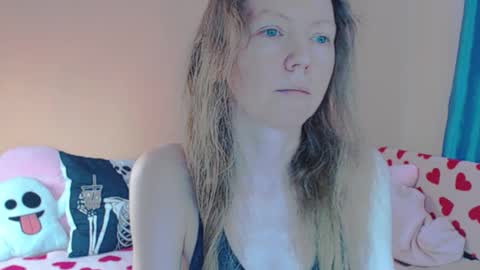 Snapshot of fanatka chatting on March 2026 05:02:01 AM BUNNYGal online show from March 2026 05:02:01 AM
