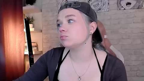 Bella online show from October 2025 01:54:01 PM