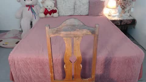 Layla online show from January 2026 10:02:02 PM