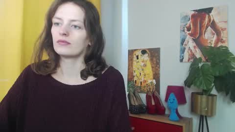 Nadine online show from November 2025 08:25:01 AM