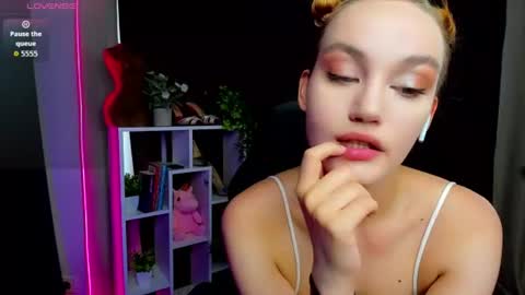 Snapshot of fane_stain chatting on July 2026 03:23:01 AM Merida but you can call me Ida online show from July 2026 03:23:01 AM
