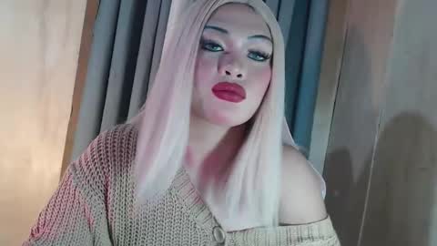 DANIELLA - DONT FORGET TO GIVE ME A THUMBSU UP online show from April 2026 05:40:01 AM