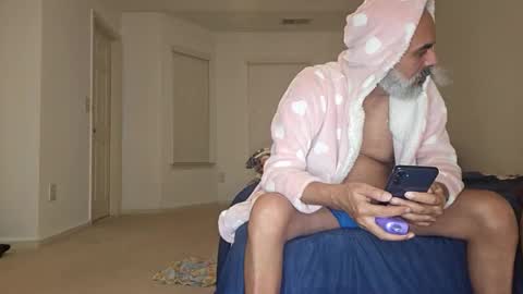 mike anglo online show from November 2025 06:16:02 AM