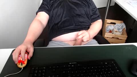 Cardi online show from November 2025 10:23:01 AM