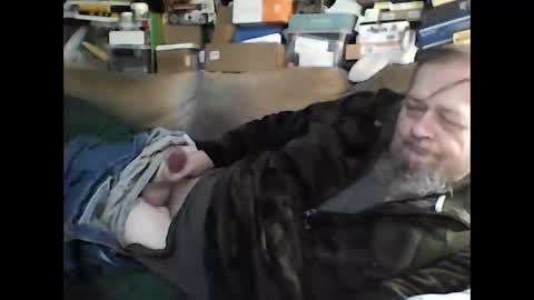 Snapshot of fasteddysex chatting on December 2024 08:25:01 PM HoneyCumJuice4U online show from December 2024 08:25:01 PM