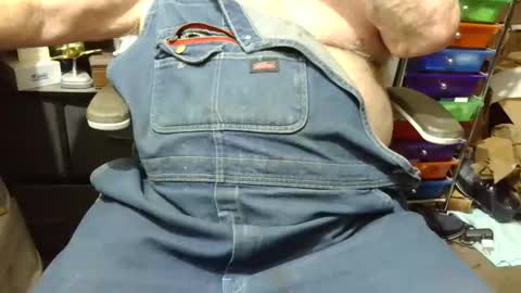 Snapshot of fatfreddythecat chatting on November 2025 12:27:02 AM Fred. online show from November 2025 12:27:02 AM