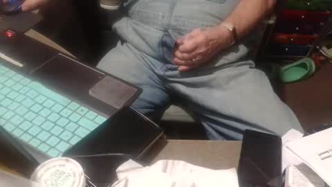 Fred. online show from April 2026 07:45:01 AM