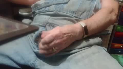 Fred. online show from April 2026 07:48:01 PM