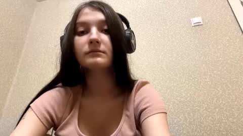 Aurora 18yo online show from November 2025 08:23:02 AM