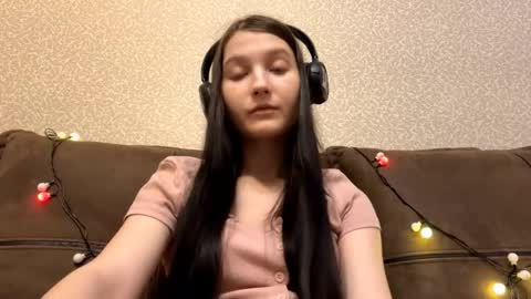 Aurora 18yo online show from December 2025 08:43:01 AM